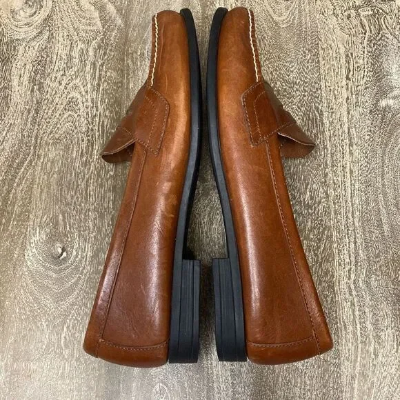 REDUCED.  Eastland Women's Tan Leather Loafers - Picture 3 of 7